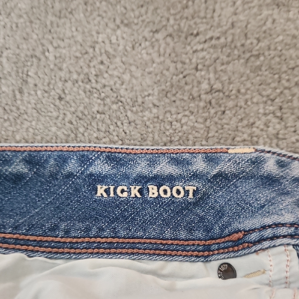 American Eagle Outfitters Light Blue Flare Jeans - Picture 6 of 6